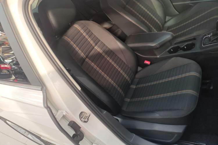 Used Volkswagen Lavida 2021 280TSI DSG Comfort Edition Right Front Seat