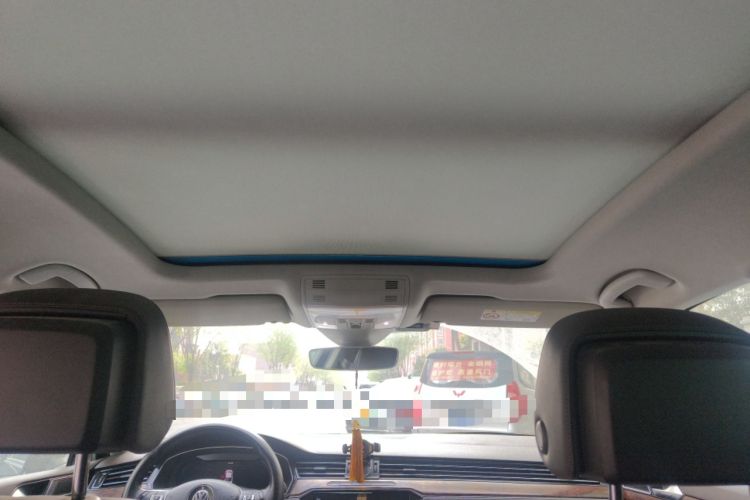 Used Volkswagen Magotan 2018 330TSI DSG Luxury Model Headliner