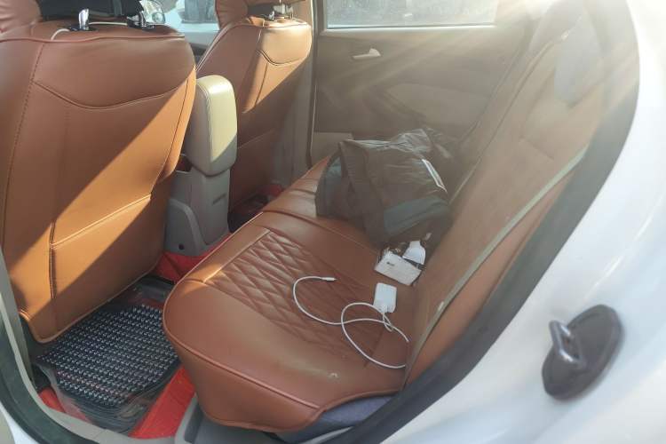 Used Ford Focus 2012 Sedan 1.6L Manual Comfort Model
