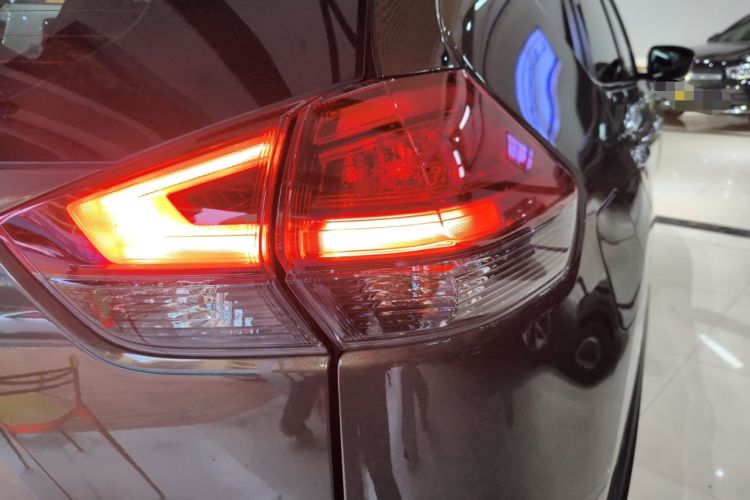 Used Nissan X-Trail 2021 2.5L CVT 4WD XL ITS Luxury Commemorative Edition Right Rear Taillight