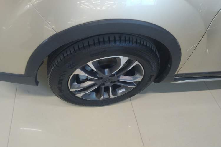 Used Geely Auto Vision X3 2019 Upgraded Model 1.5L CVT Prestige Version Left Front Wheel Hub