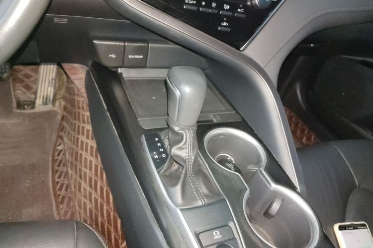 Used Toyota Camry 2023 2.0G Luxury Edition Gear Lever