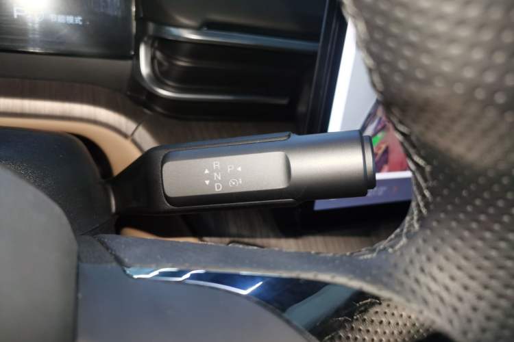 Used AION i60 2026 Model 530 Standard Edition Gear Lever