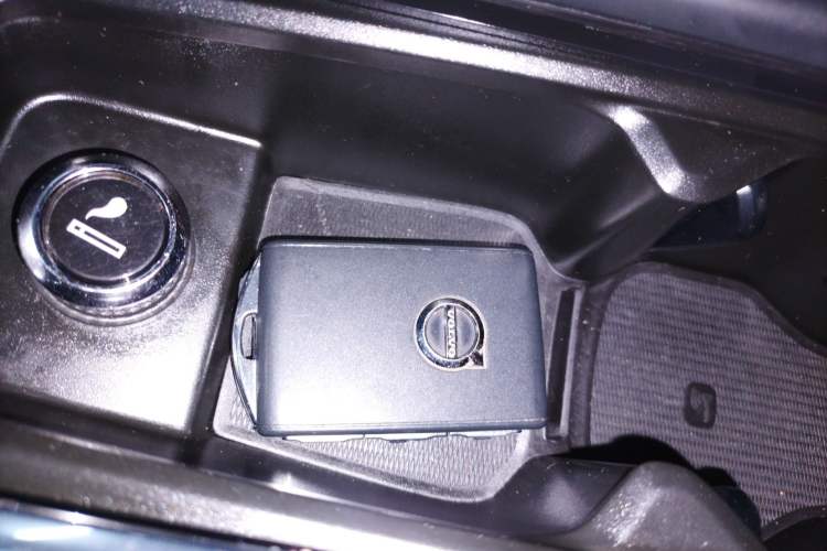 Used Volvo XC90 2020 Facelifted T6 Zhiyi Luxury 7-Seater
