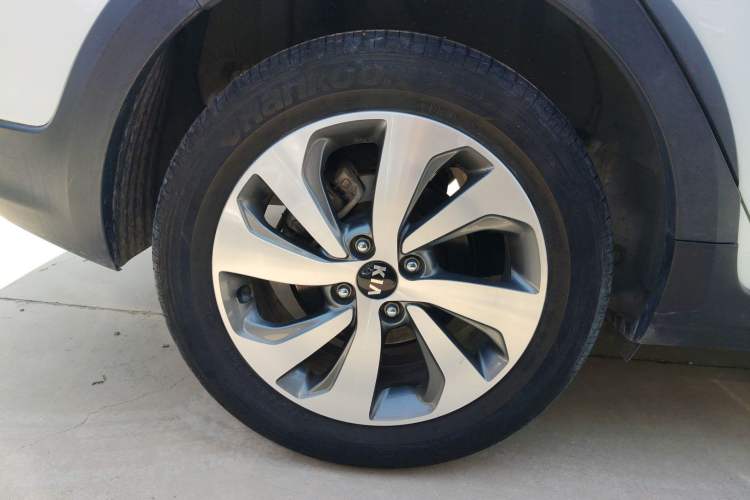 Used Kia KX Cross 2017 1.4L AT GLS
