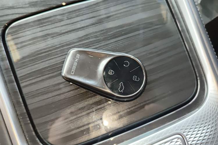 Used EXEED Stellar C-DM 2025 100 Long-Range Plus Two-Wheel Drive
