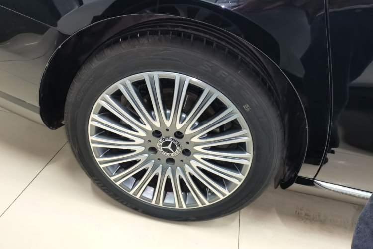 Used Mercedes-Benz E-Class 2023 E 300 L Luxury Model
