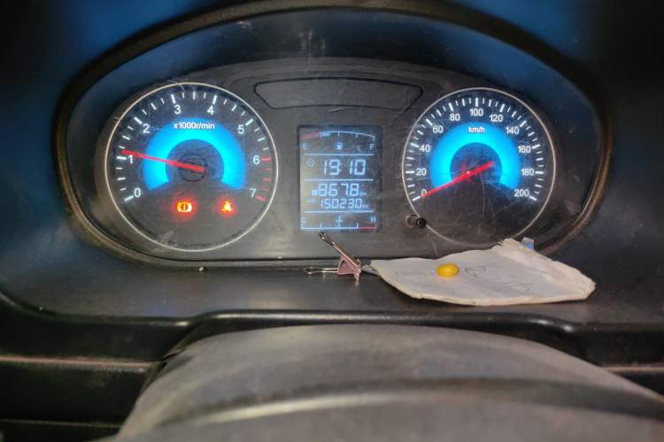 Used Dongfeng Fengon 330 2019 1.5L Manual Practical II China VI Odometer Close Up