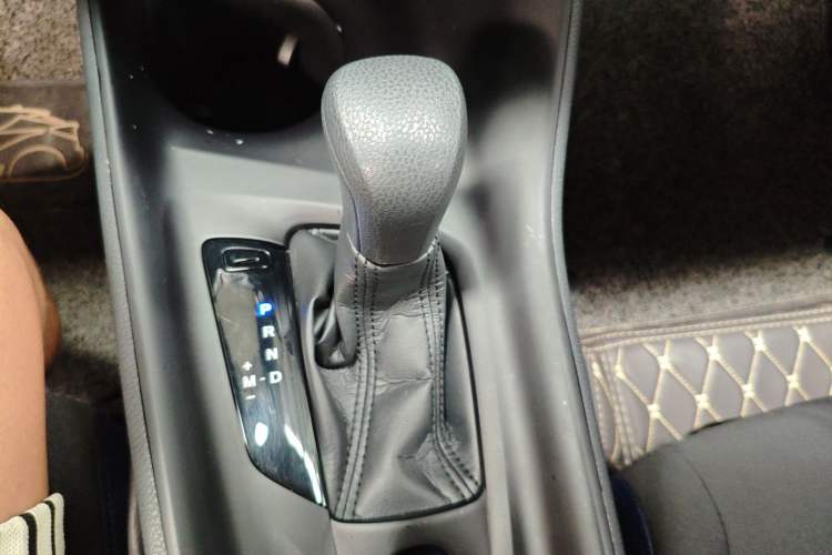 Used Toyota C-HR 2021 2.0L Comfort Edition Gear Lever