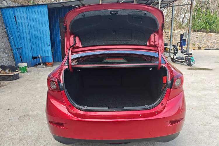 Used Mazda 3 Axela 2017 Sedan 1.5L Automatic Comfort Model Emission Standard China V Trunk