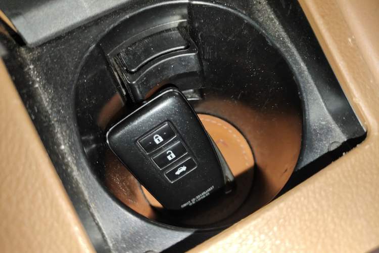 Used Lexus ES 2015 300h Comfort Edition