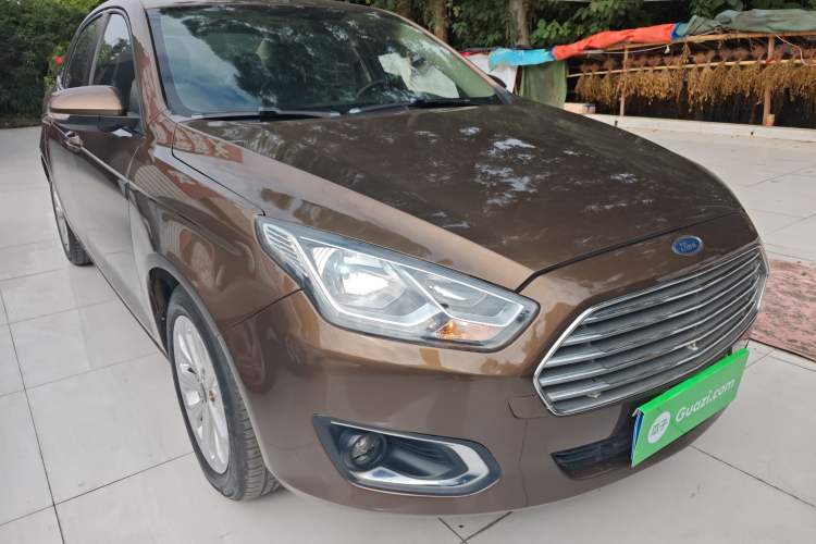 Used Ford Escort 2015 1.5L Automatic Fashion Model