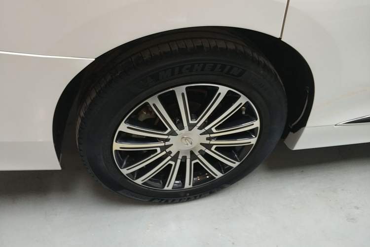 Used GAC Trumpchi M8 2023 Lingxiu Series 390T Ultimate Edition Right Rear Wheel Hub