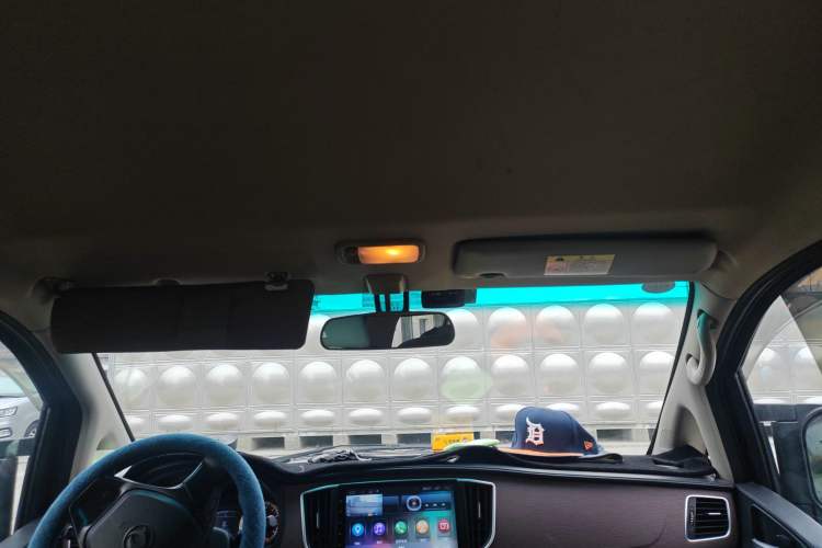 Used FORTHING Lingzhi 2017 M5L 1.6L 7-Seater Standard Model