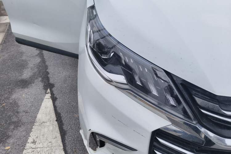 Used SAIC MAXUS G50 2020 1.5T Automatic Luxury Edition Right Front Headlight