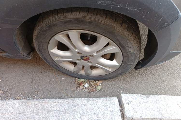 Used FORTHING Joyear 2012 LV 1.5L Manual Luxury Edition