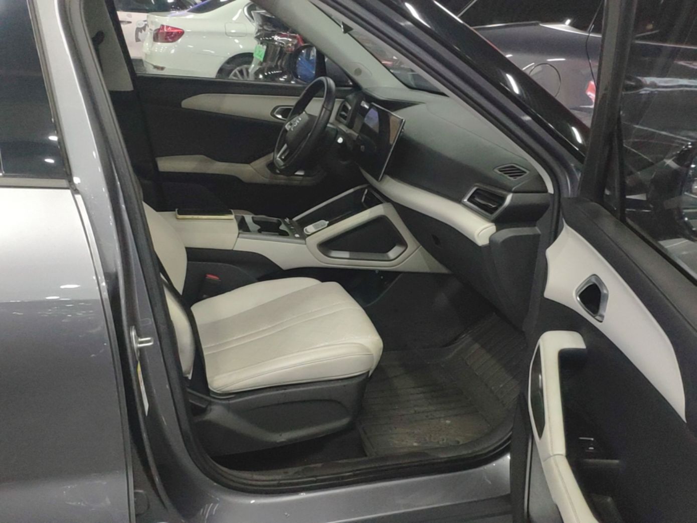 BYD Yuan UP 2025 Intelligent Driving Version 401 km Leading Edition — снимка 19