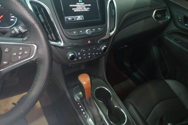 Used Chevrolet Equinox 2018 535T Automatic YuJie Edition Audio And AC Panel