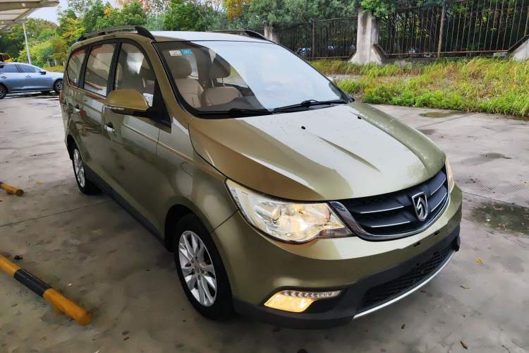 Used Baojun 730 2014 1.5L manual Comfort ESP version 7 seats