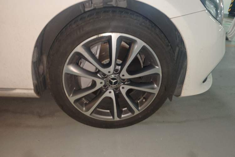 Used Mercedes-Benz E-Class 2018 E 300 L Luxury Model