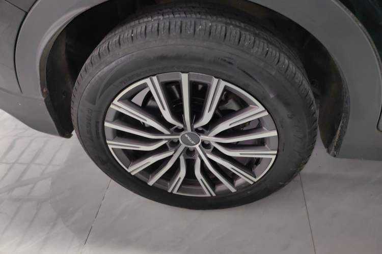 Used JETOUR X70 PLUS 2023 1.6T DCT Stronger 5-Seater
