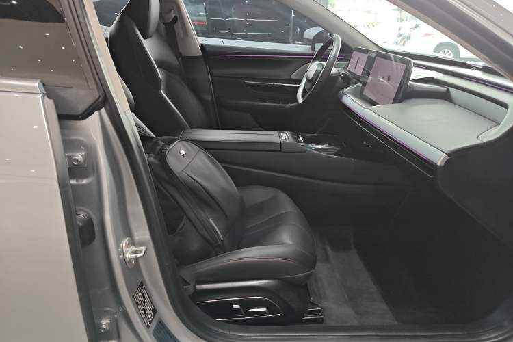 Used XPeng P7 2020 586N Right Front Seat