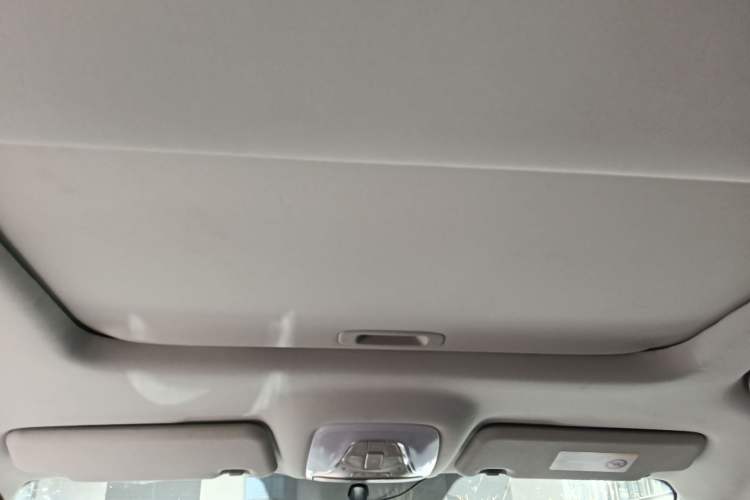 Used GAC Trumpchi GS4 2016 235T G-DCT Luxury Edition Headliner