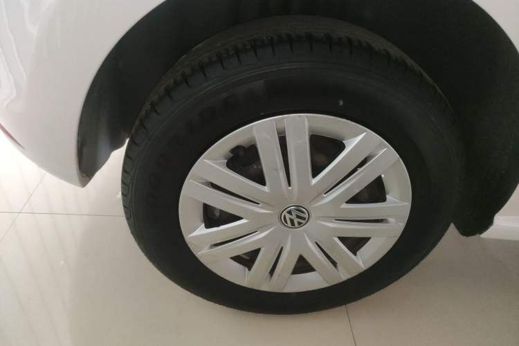 Used Volkswagen Polo 2016 1.4L Automatic Trendy Model Right Rear Wheel Hub