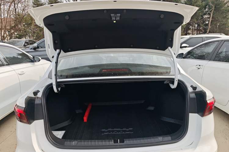 Used Geely Auto Emgrand 2025 4th Generation 1.5L CVT Starry Edition Trunk