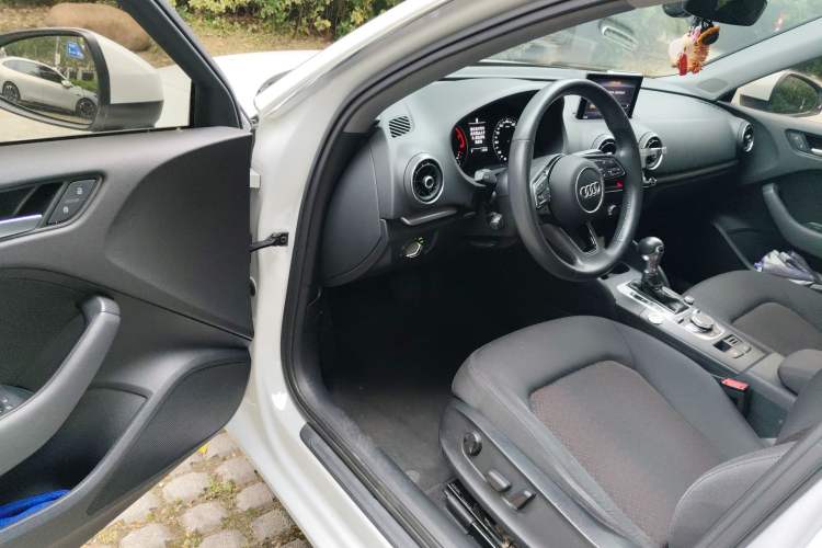 Used Audi A3 2020 Restyled Sportback 35 TFSI Entry-Level China VI Emission Standard
