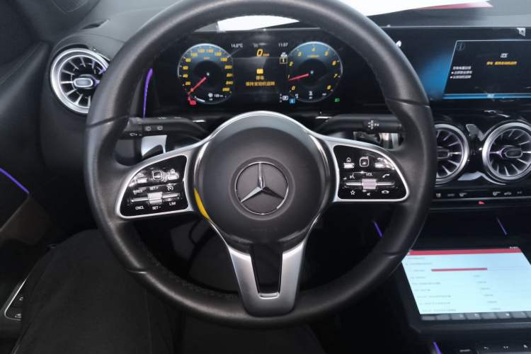 Used Mercedes-Benz GLB 2023 GLB 220 Fashion Model