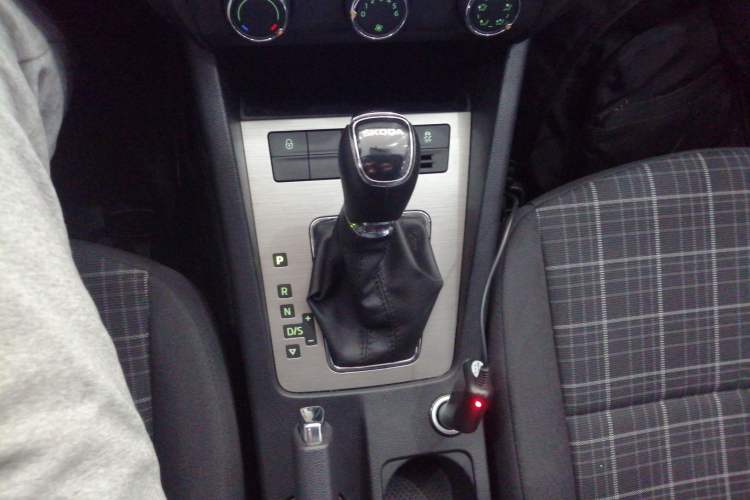 Used Skoda Octavia 2018 1.6L Automatic Comfort Edition
