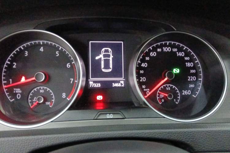 Used Volkswagen Golf 2016 230TSI Automatic Comfort Version
