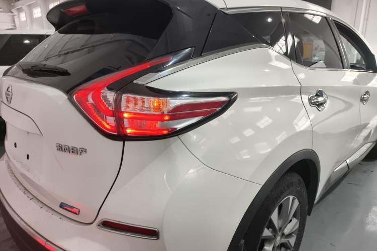 Used Nissan Murano 2015 2.5L XL Two-Wheel Drive Smart Edition

