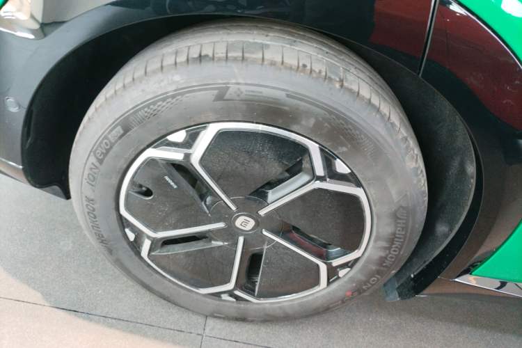 Used Xiaomi Auto YU7 2025 Ultra-Long Range All-Wheel Drive Pro Version