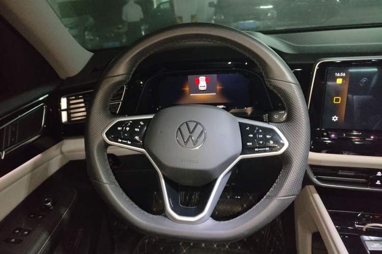 Used Volkswagen Teramont 2024 380TSI All-Wheel Drive Longyao Edition Steering Wheel