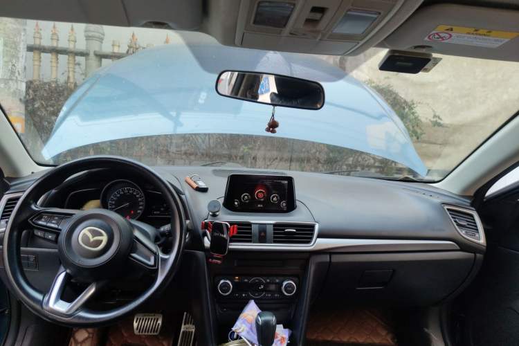 Used Mazda Mazda 3 Axela 2017 Sedan 1.5L Automatic Luxury Model Emission Standard China V
