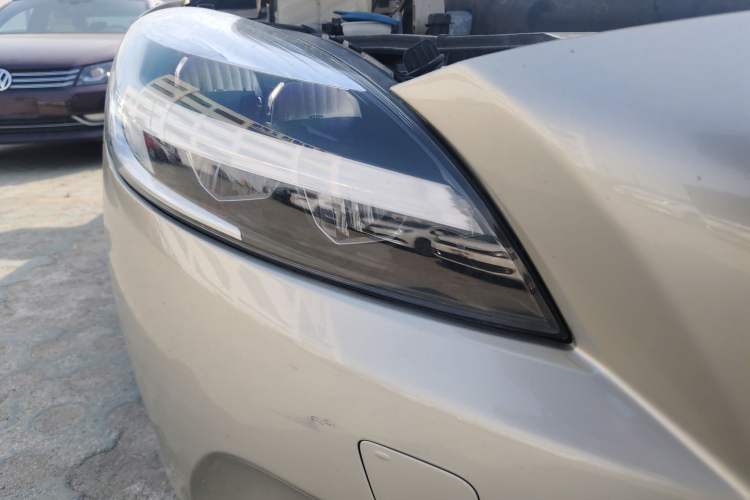 Used Volvo V40 2017 T3 Zhiyi Edition Right Front Headlight