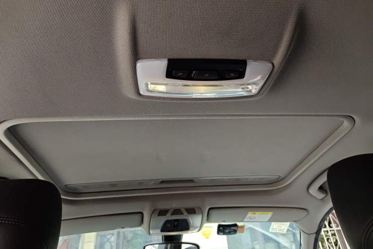 Used BMW 1 Series 2016 118i Leading Model Headliner