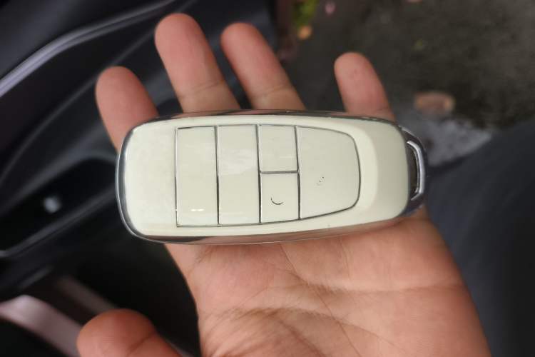 Used AION S Plus 2023 70 Intelligent Edition Lithium Iron Phosphate Vehicle Key