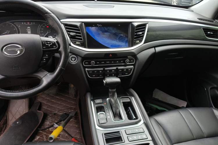 Used GAC Trumpchi GS7 2017 320T Two-Wheel-Drive Luxury Smart Connectivity Model