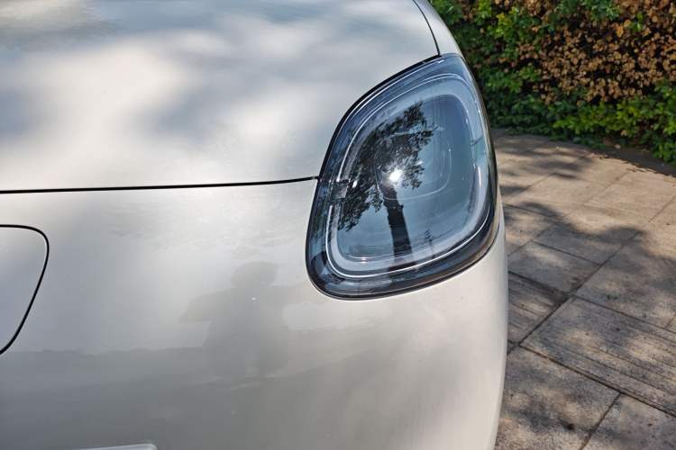 Used Wuling Hongguang MINIEV 2025 Four-Door Version Advanced Edition Left Front Headlight