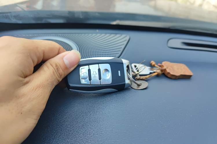 Used Haval H2 2018 Blue-Label 1.5T Dual-Clutch Two-Wheel-Drive Luxury Model