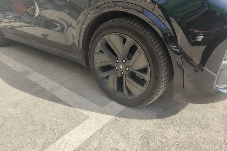 Used Li Auto L9 2022 Max model Exterior 7