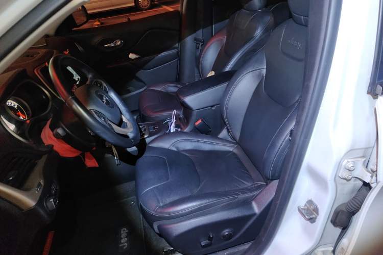 Used Jeep Cherokee 2017 2.0L Superior Edition