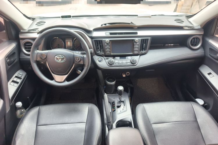 Used Toyota RAV4 2019 2.0L CVT Two-Wheel Drive Fashion X Limited Edition China V Standard
