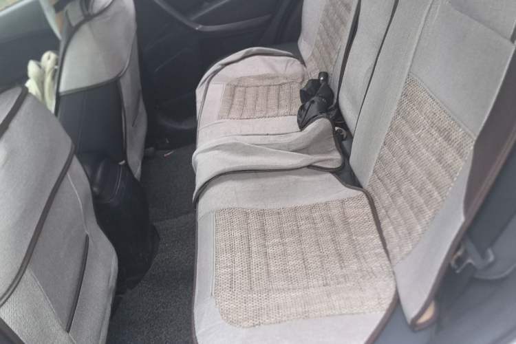 Used Bestune X80 2015 1.8T Automatic Luxury Model Left Rear Seat