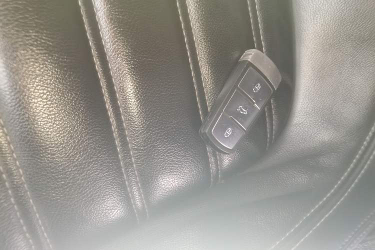 Used Volkswagen FAW-Volkswagen CC 2016 1.8TSI Prestige Model