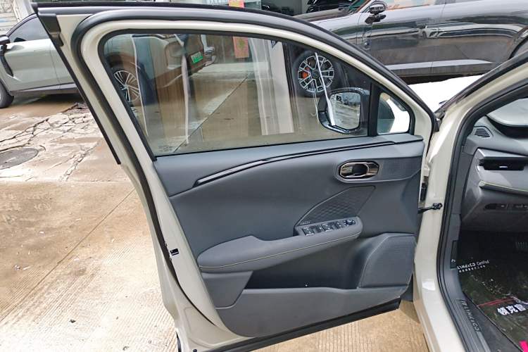 Used Lynk & Co 06 2025 Renew 1.5T Halo Left Front Door Interior