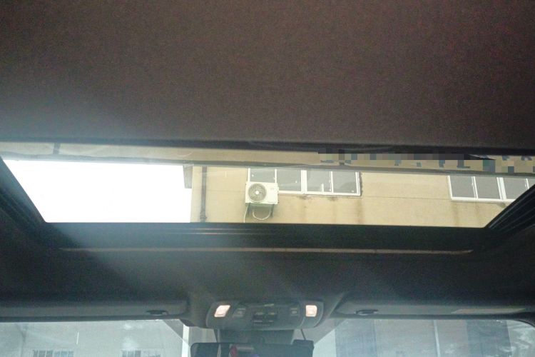 Used Toyota Granvia 2024 2.5L Hybrid Prestige PLUS Four-Wheel Drive Version